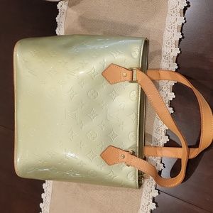 Authentic Louis Vuitton Vernis bag
